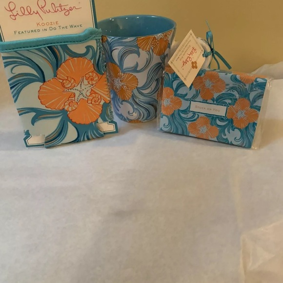 LILLY PULITZER COFFEE CUP WITH KOOZIE AND STICKY NOTE 3 PC SET IN DO THE WAVE - Picture 3 of 6